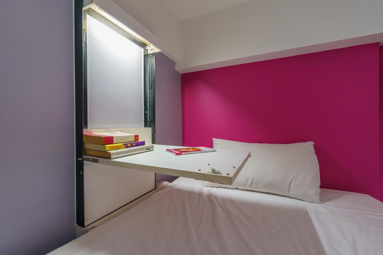 Cheqinn Hostel - Sukhumvit 4 Nana Plaza Bangkok Exteriör bild