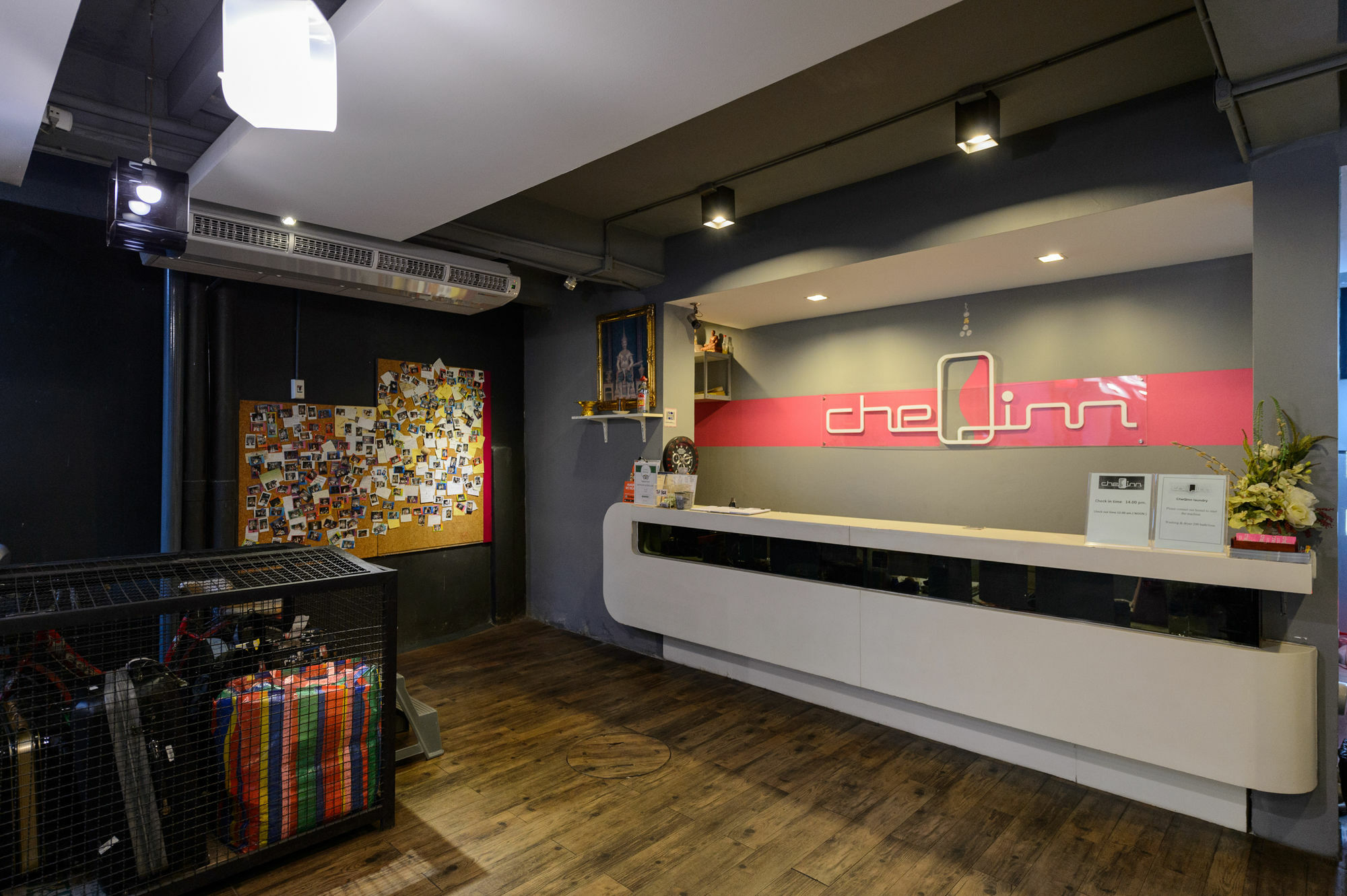 Cheqinn Hostel - Sukhumvit 4 Nana Plaza Bangkok Exteriör bild